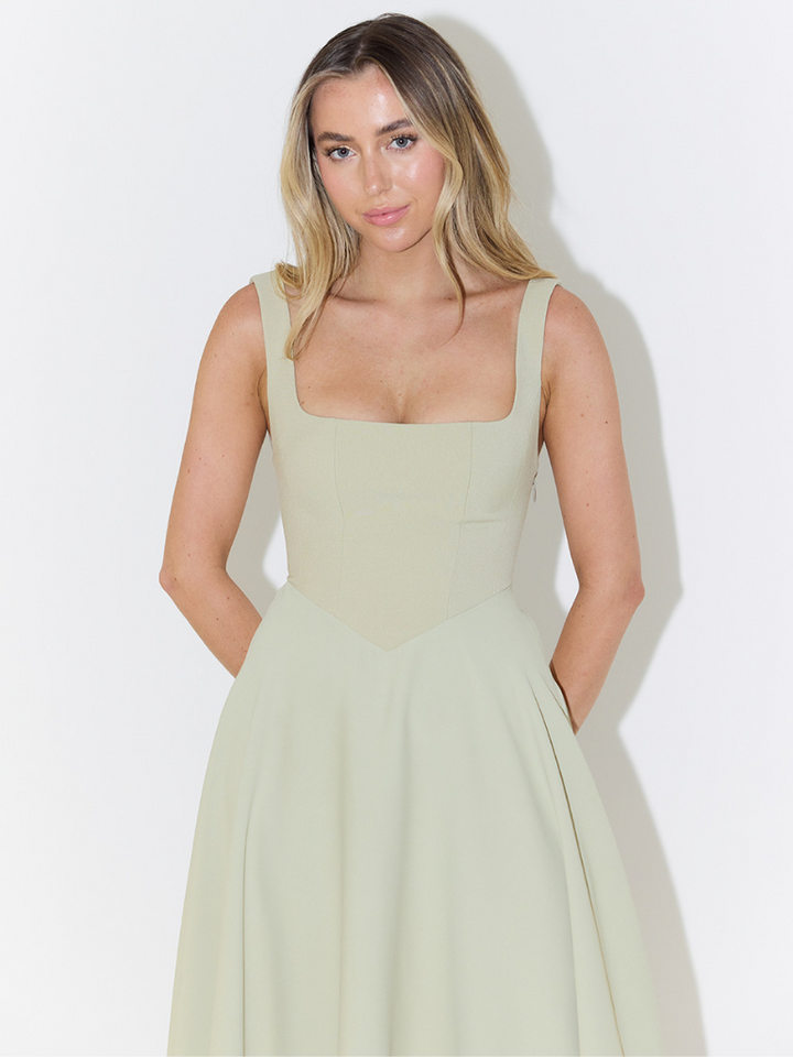 KRIZZIA - RUNWAY READY MIDI SUN DRESS