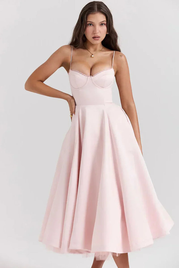 Cordelia | Robe élégante avec empiècement en tulle
