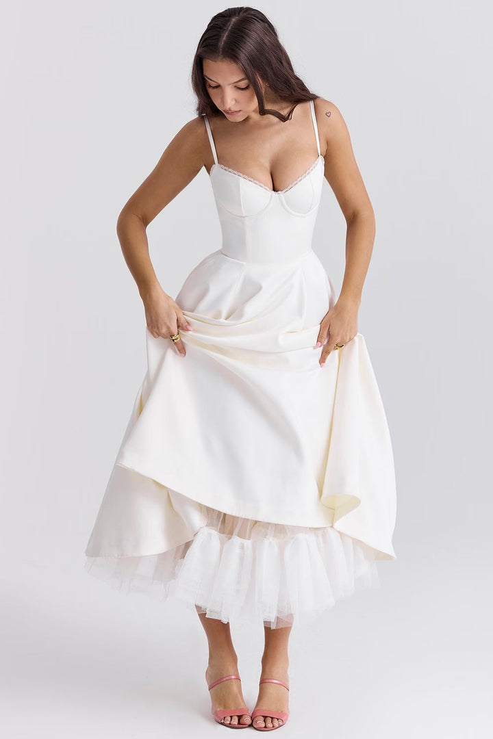 Cordelia | Robe élégante avec empiècement en tulle